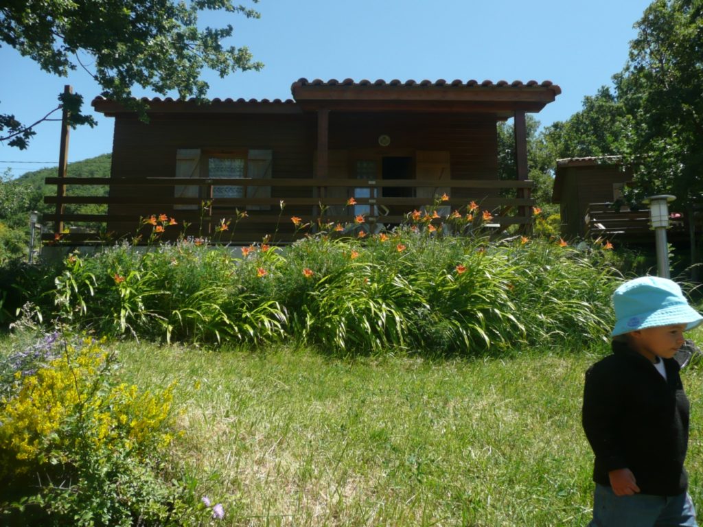 chalets darbres Chalets-dArbres-Chalet-rouge-11-1-1024x768